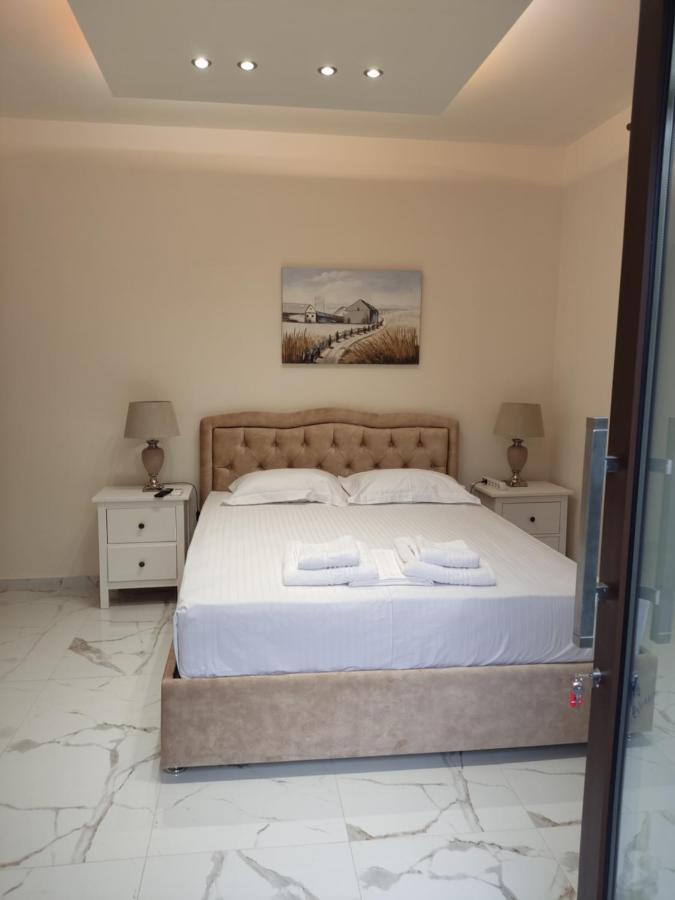 Athens City Center Luxury Suites Zewnętrze zdjęcie